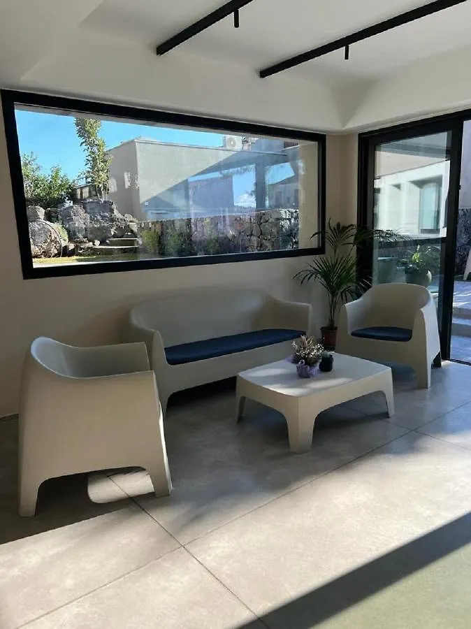 קטאניה Ollen Apartments 4*,