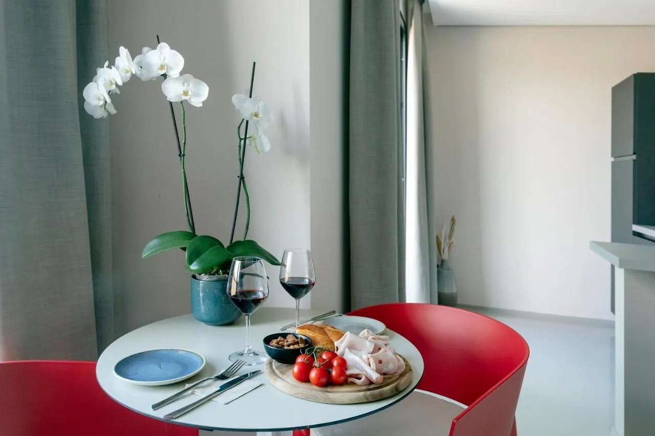 קטאניה Ollen Apartments 4*,  איטליה