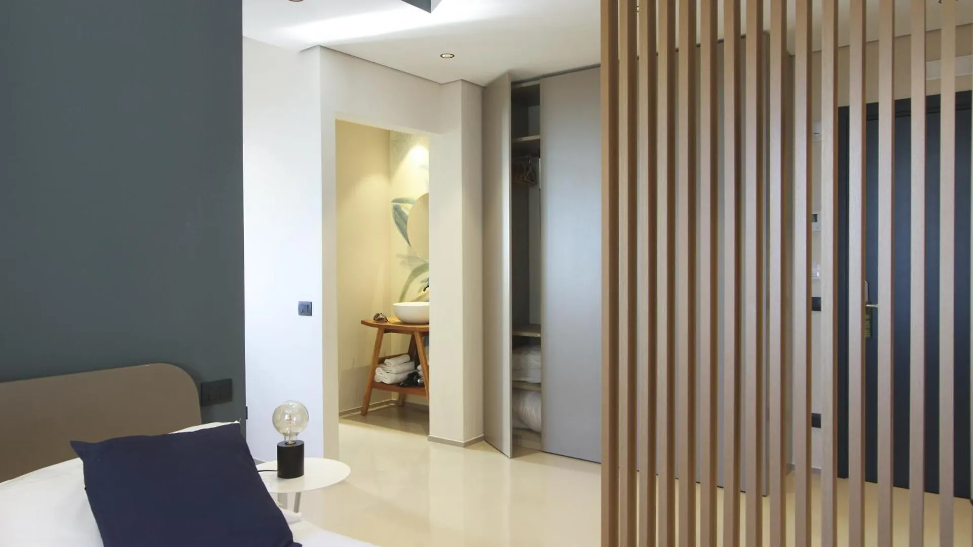 Ollen Apartments Catania 3*,  Italy